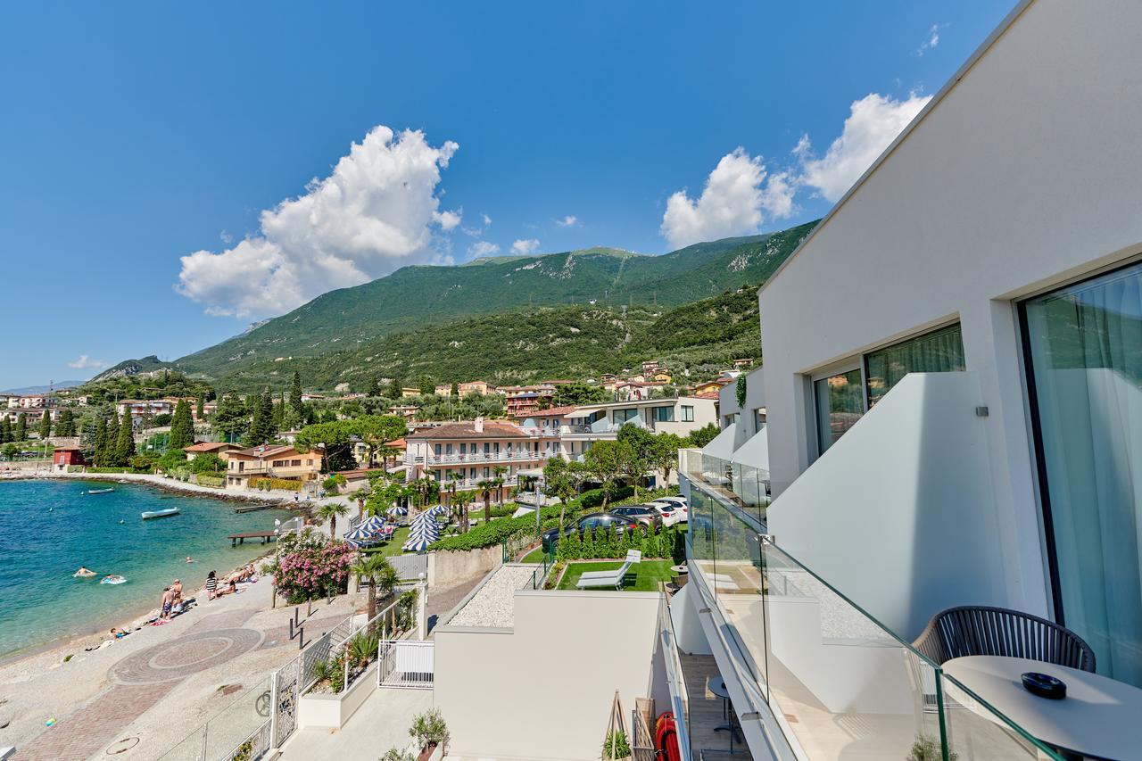 Hotel Castello Lake Front مالتشيزينيه المظهر الخارجي الصورة