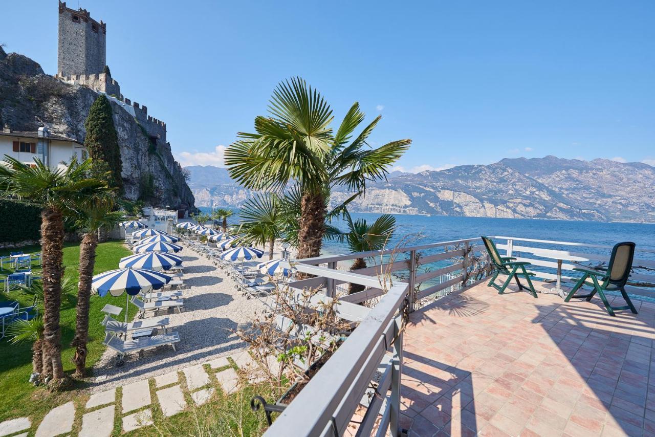 Hotel Castello Lake Front مالتشيزينيه المظهر الخارجي الصورة